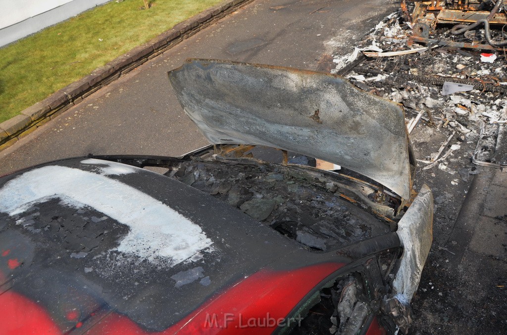 Wohnmobilbrand Koeln Rath Walhallstr P118.JPG - Miklos Laubert